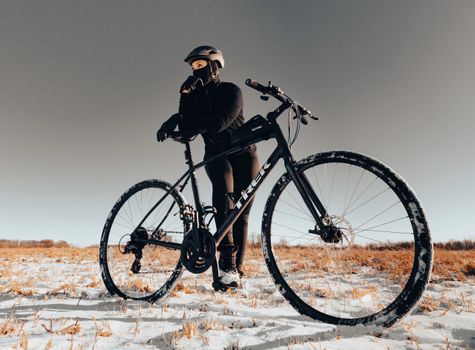 Comparison of heavy duty eBike vs lightweight commuter eBike specs on showroom floor